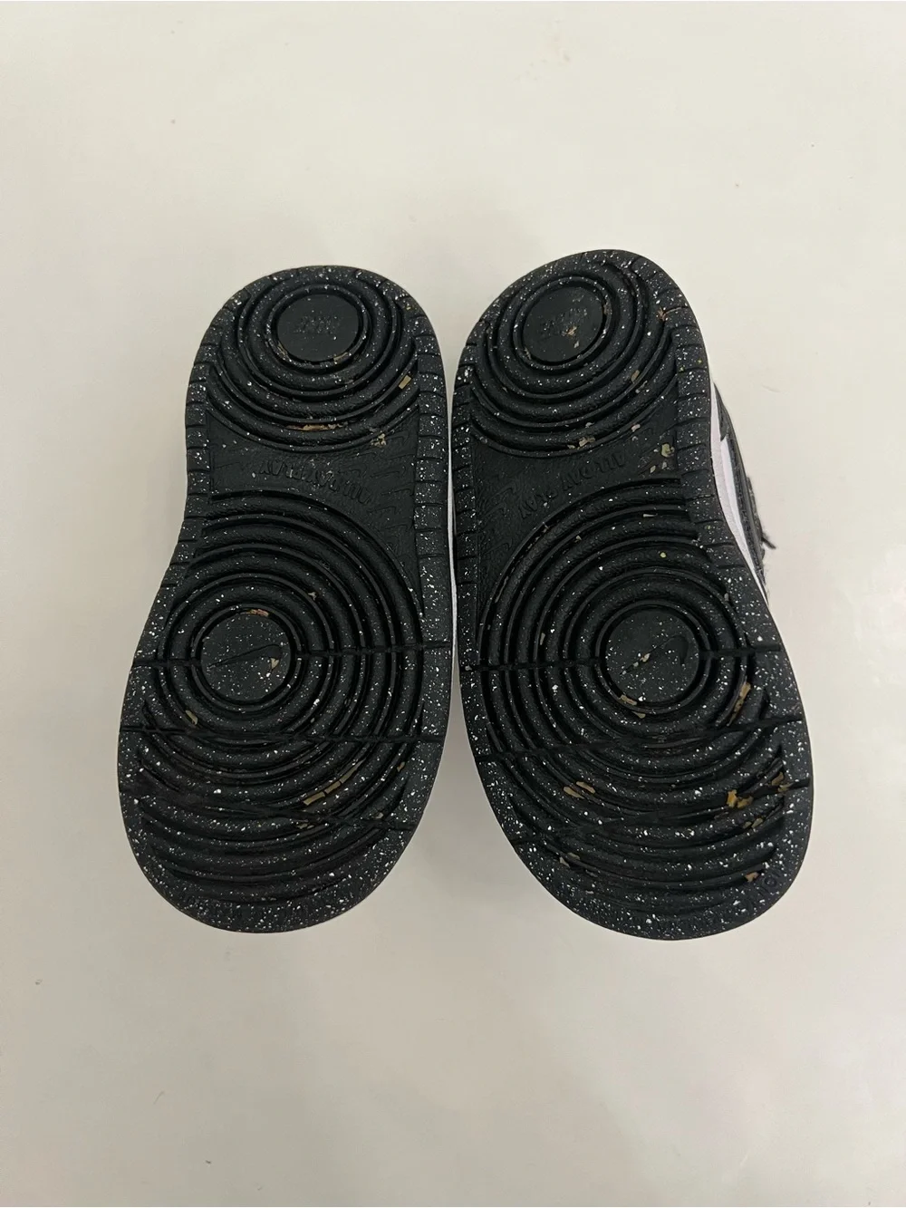 Nike Court Borough PLAY CONDITION Toddler Black & White Low-Top Sneaker Size 6C